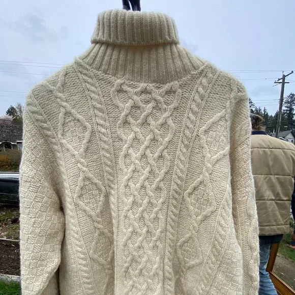 Wool sweater - Picture 1 of 3